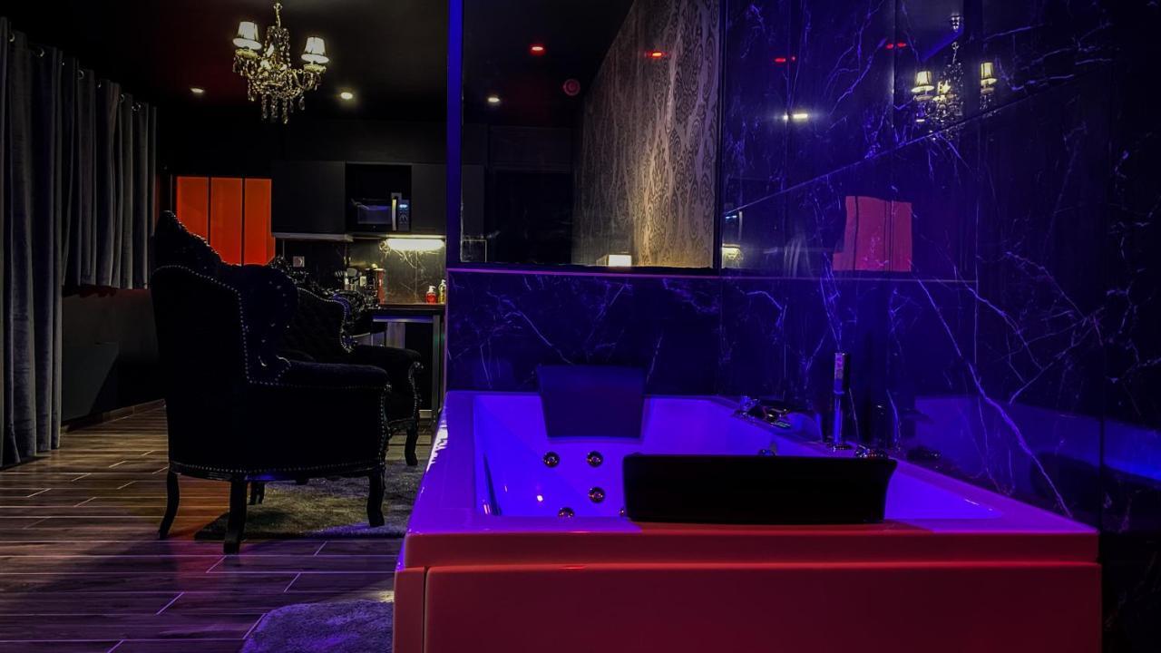 Nouveau - Luxure - Secret Suite - Jacuzzi Μελάν Εξωτερικό φωτογραφία